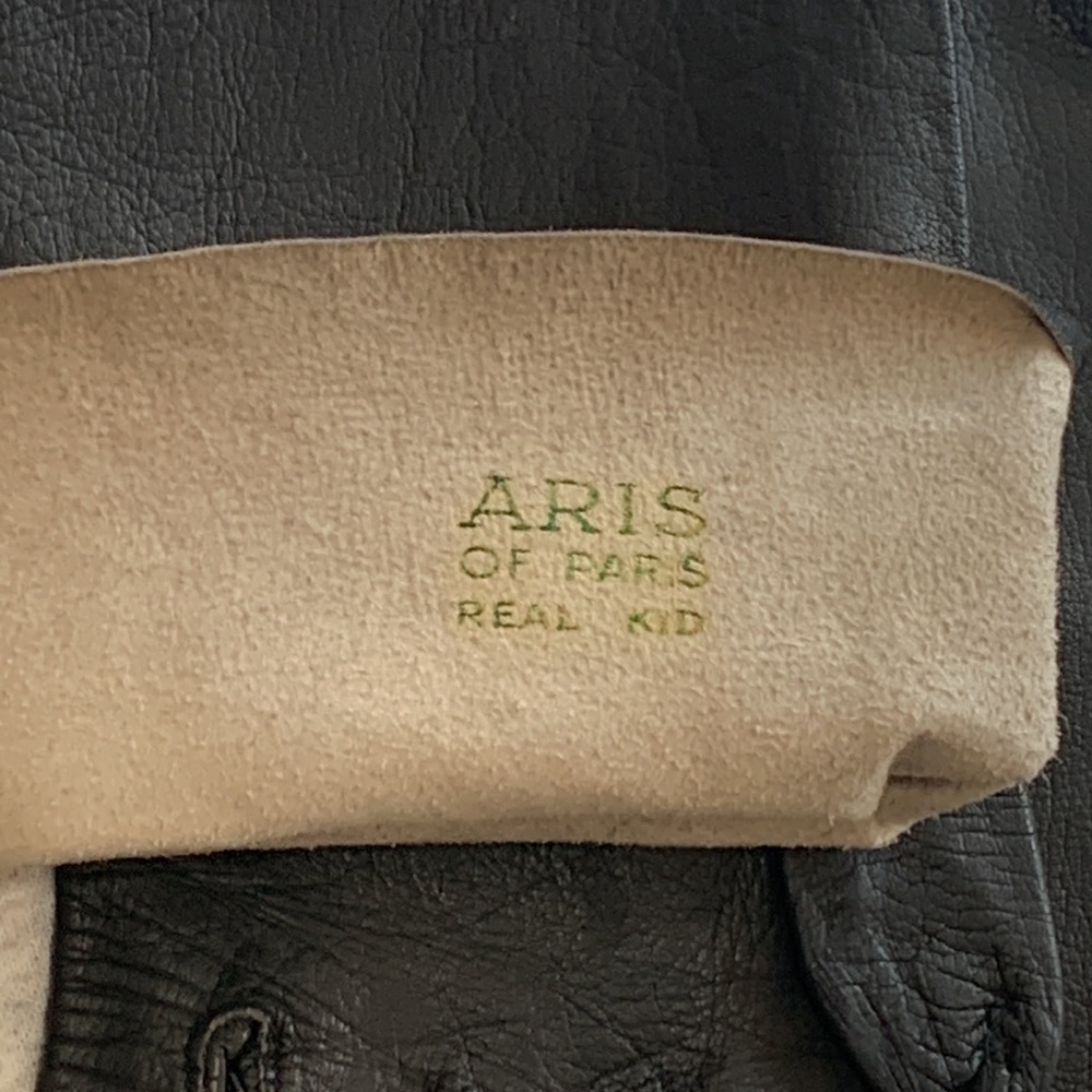 Retro leather woman’s Late 60 or 70 gloves